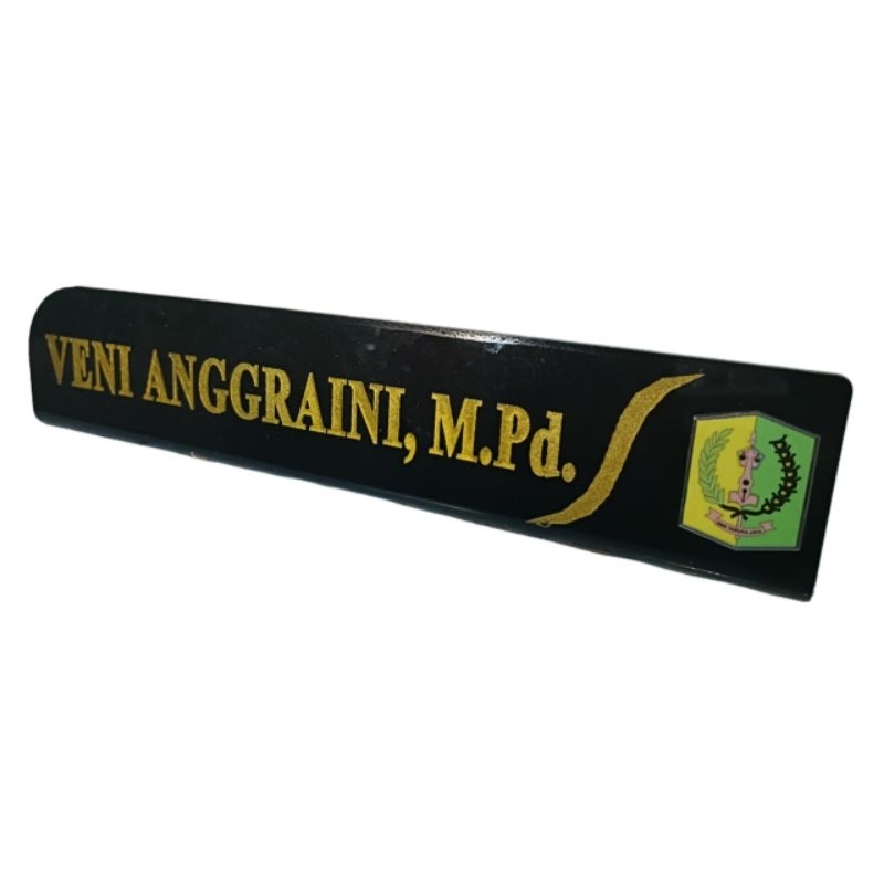 

(SB02) Papan Nama Meja Kantor Warna Hitam Tulisan Emas