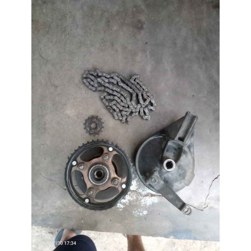 set nap gir gear rantai & panel rem tromol belakang verza