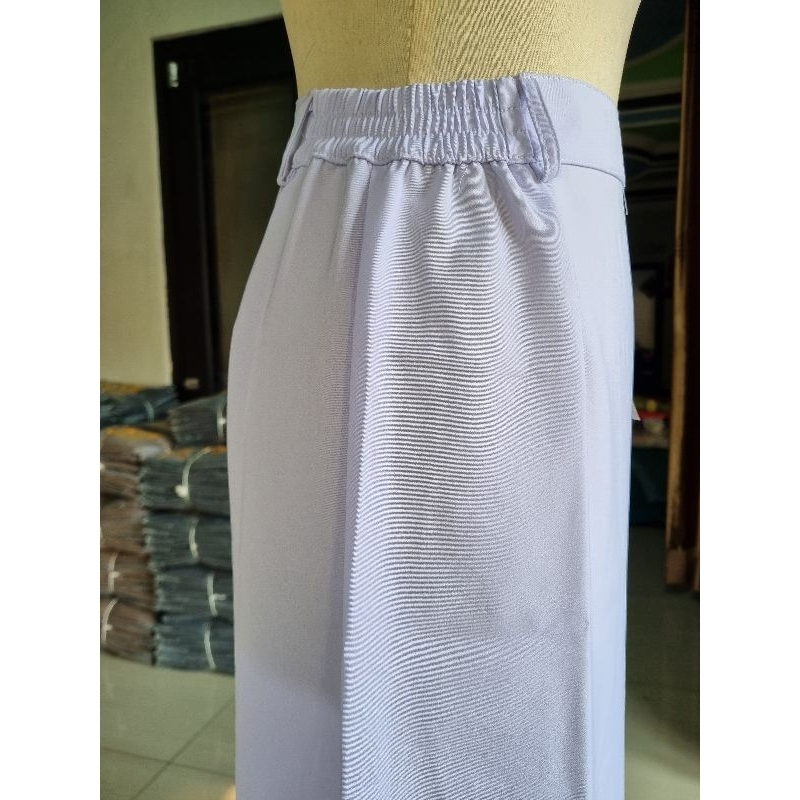 hemat rok putih panjang model line a ukuran standar dan jumbo bahan twist ferari