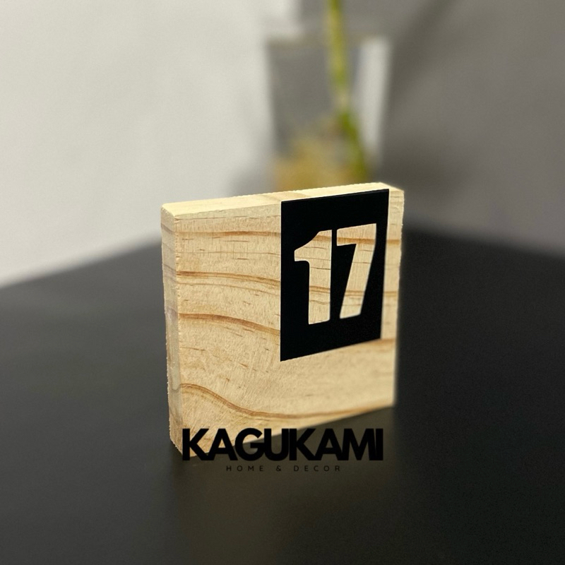 Papan Nomer Nomor Meja Kayu Duduk Minimalis Aestetik
