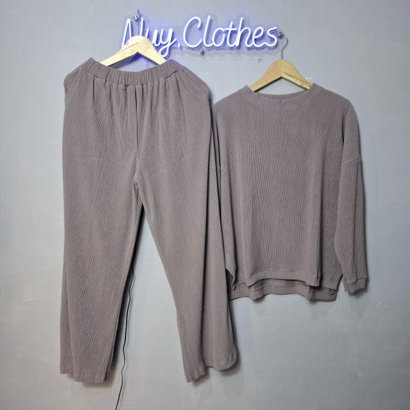 Setcel Jumbo / Setelan Celana Knit by Clarke / Setelan celana Setcel Oversize