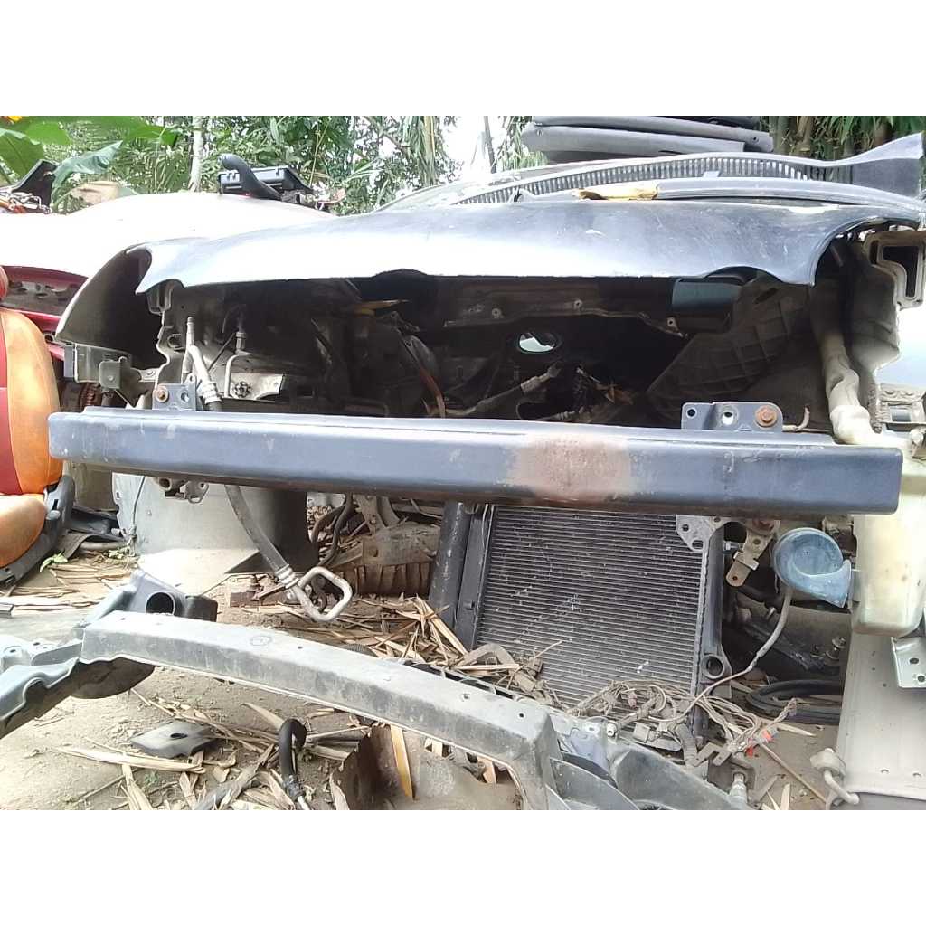 besi dudukan bumper VW POLO n9