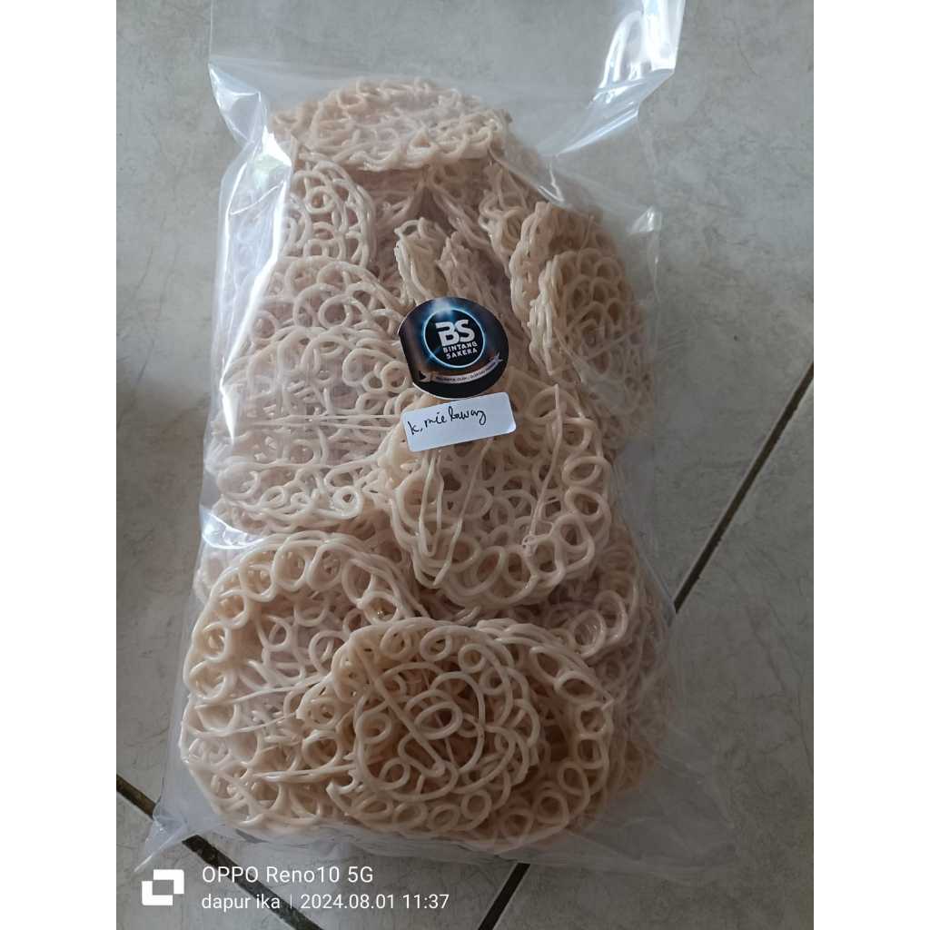 

Krupuk bawang mie jumbo