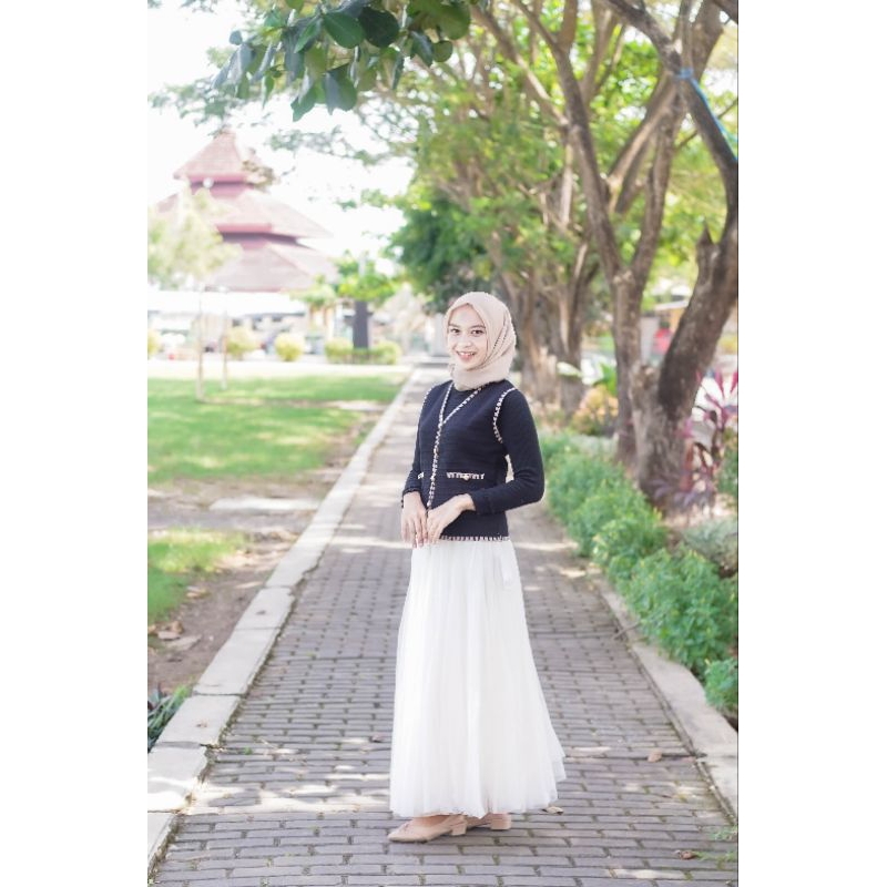 Vest Rajut Premium Pinkdose Rompi Wanita Panjang Hitam Putih