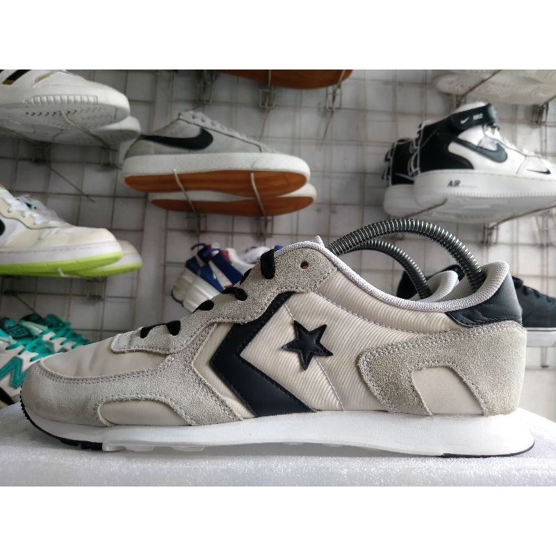 Converse 84 Thunderbolt size 42