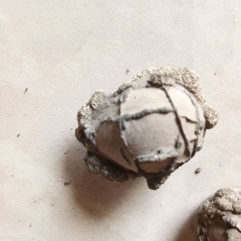 BATU JALA SUTRA MOTIF TAPAK JALAK