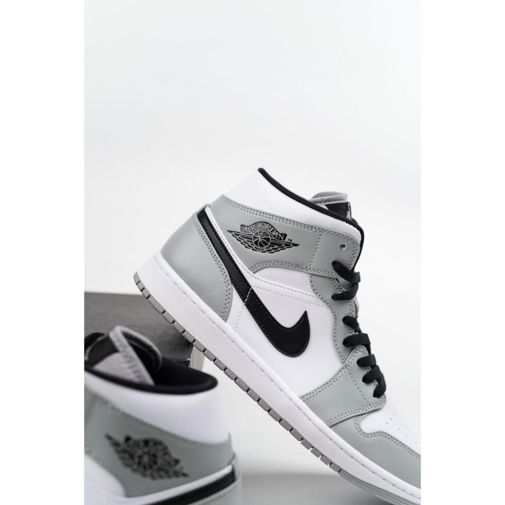 Air Jordan 1 Mid Light Smoke Grey