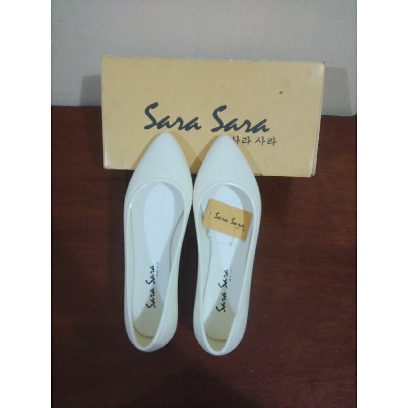 Sepatu SARA-SARA uk. 40
