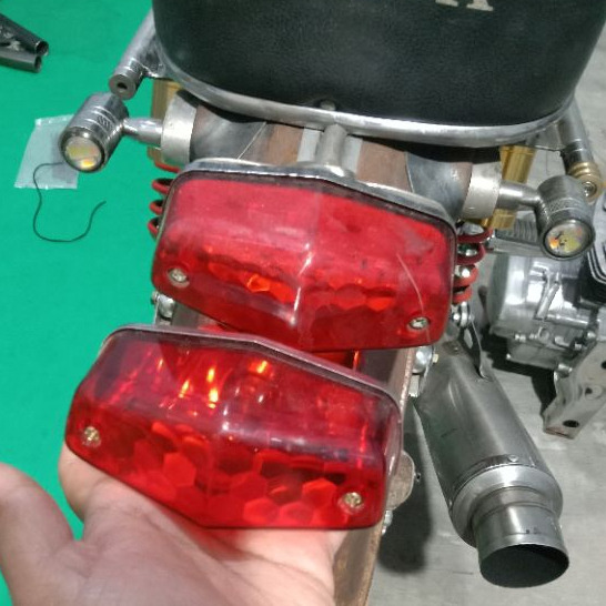 Lampu Stopan CB BSA LED Stoplamp Stopan Belakang CB BSA LED PNP CB 100 125
