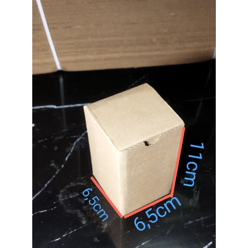 

kardus 6,5x6,5x11cm/Box packing polos kecil/karton Daicut