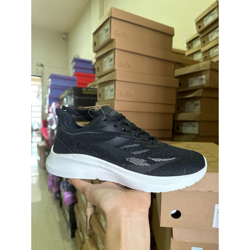 Sepatu Diadora Gstar 42 size 43 SALE