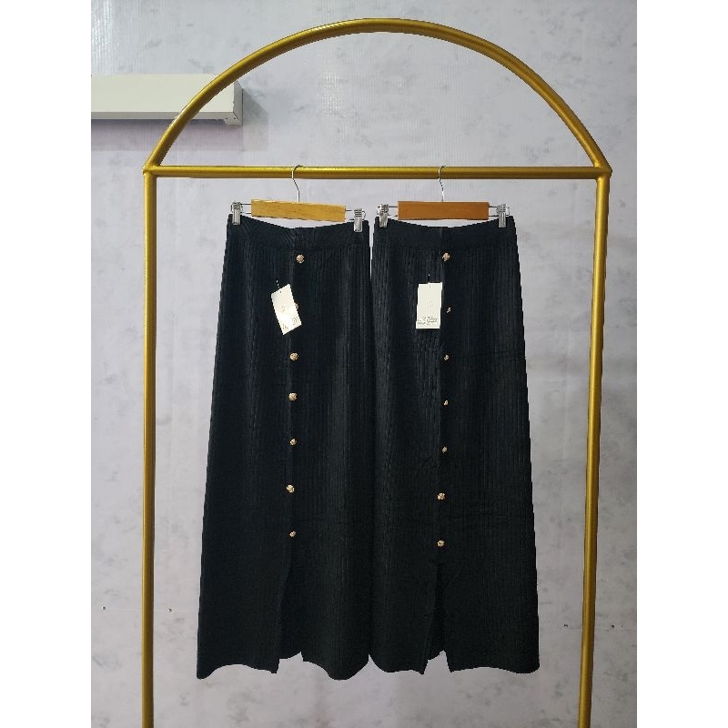 rok rajut belah kancing depan import