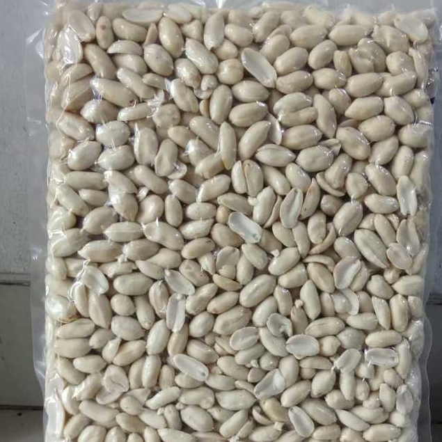 

Kacang Tanah Kupas Mentah 1 Kg Jumbo 25/29