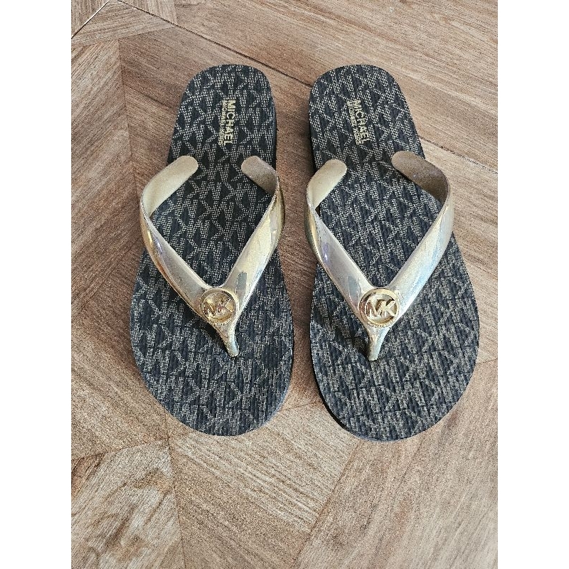 Sandal preloved branded