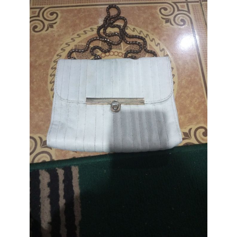 Tas selempang putih