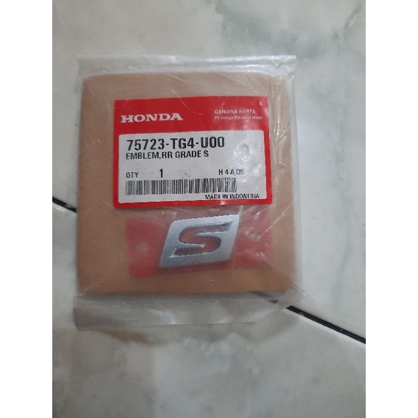 Emblem Logo Sticker Tulisan S Bagasi Belakang Honda Brio Original