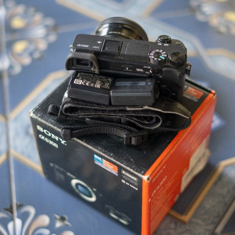 kamera sony a6300 kit lens box second