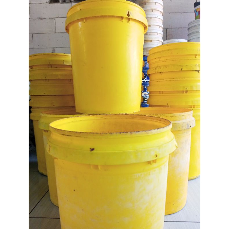 Ember bekas cat 25Kg/20L tanpa tutup dan gagang (warna random)