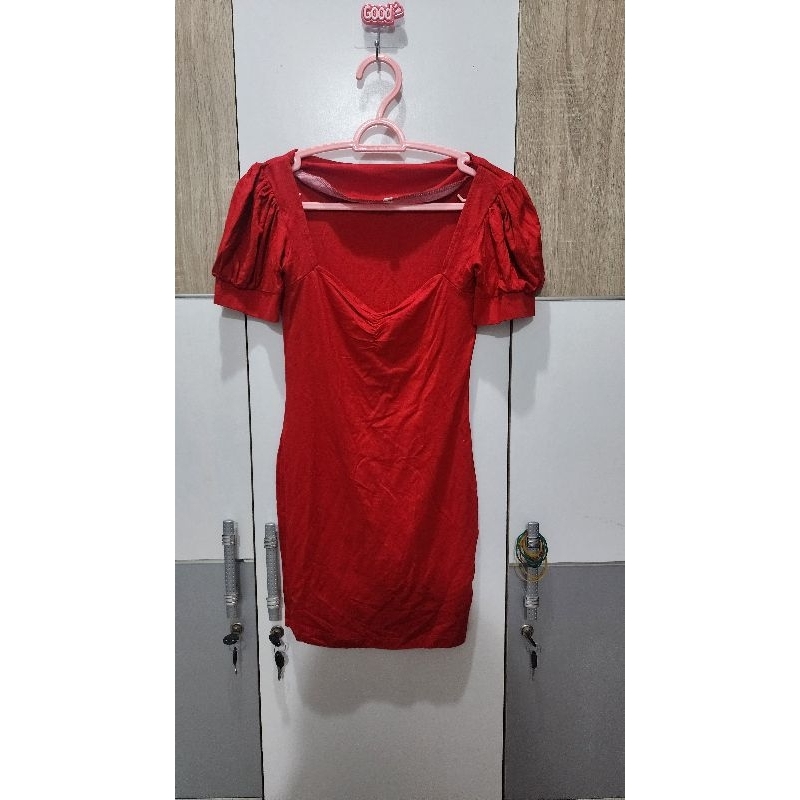 Dress ketat wanita warna merah | model midi dress