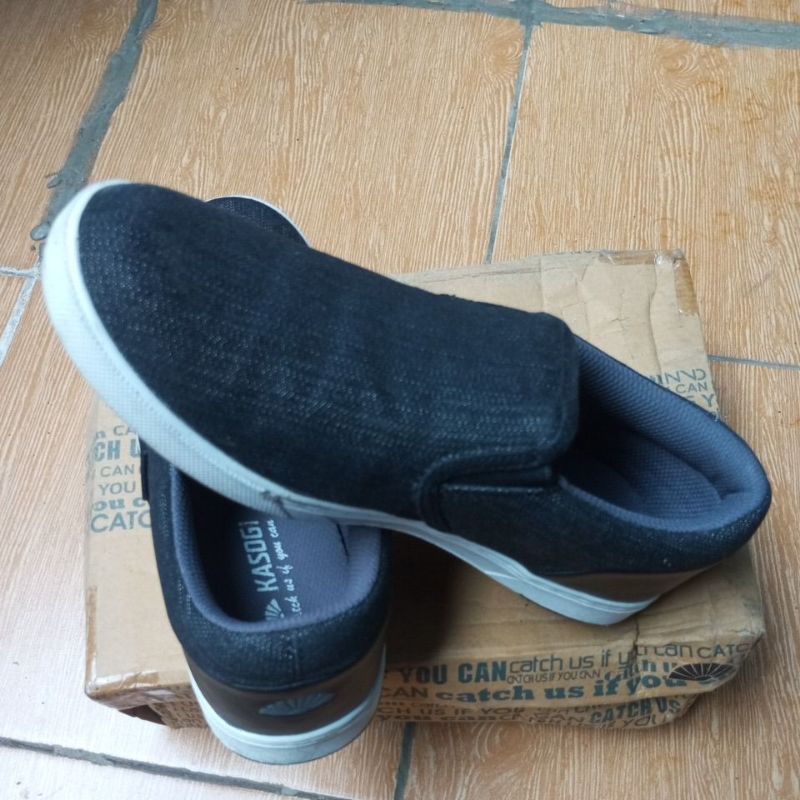 Sepatu Slip On ((Merk Kasogi)