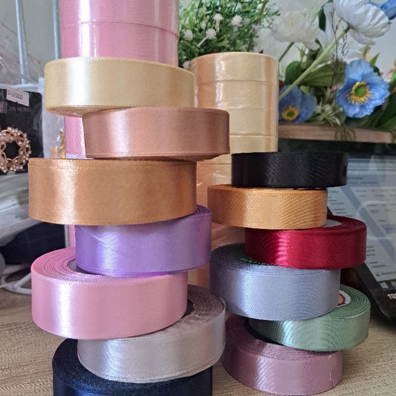 

Pita Satin 1 inch/ Pita Satin Lebar 2,5 cm/ 25 Yard / Grosir