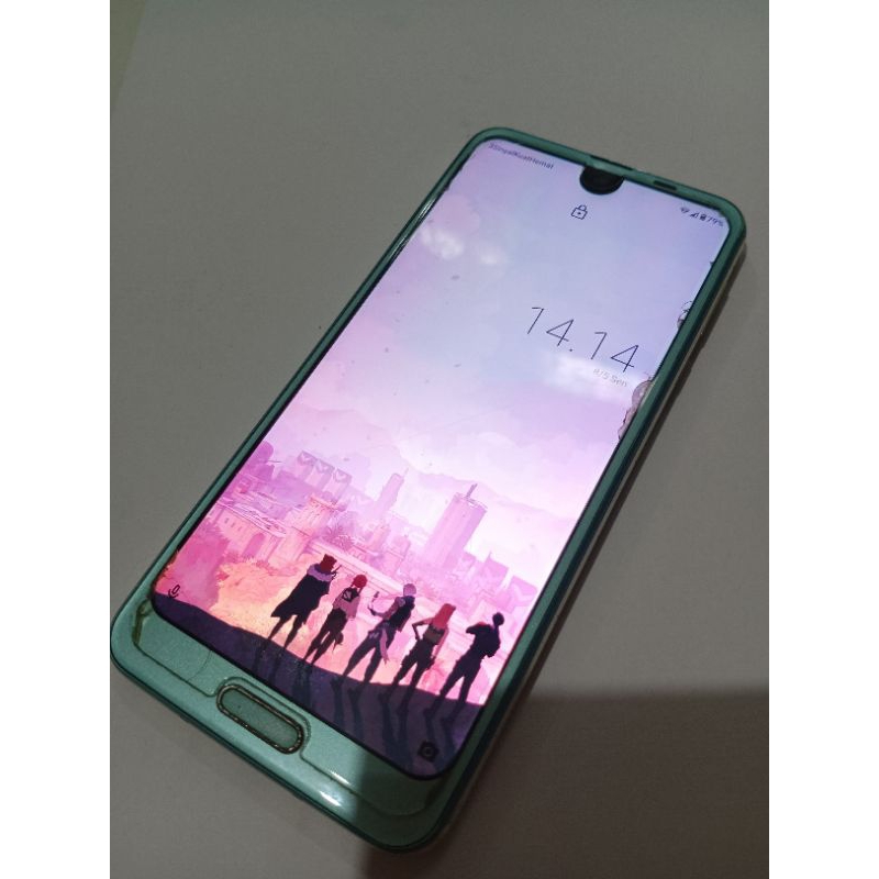 Sharp Aquos R2 SHV42 (Second)