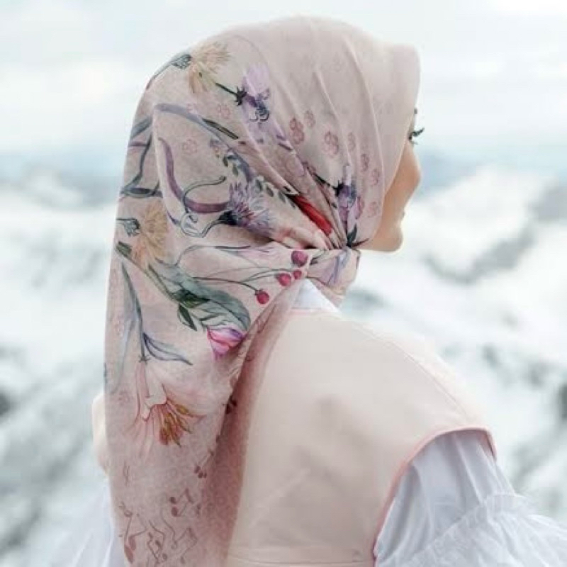 [PRELOVED] Original Buttonscarves BS x Nada Puspita Fis Dis Snow Putuh Dis Fis Pink Fa Ungu Lavender