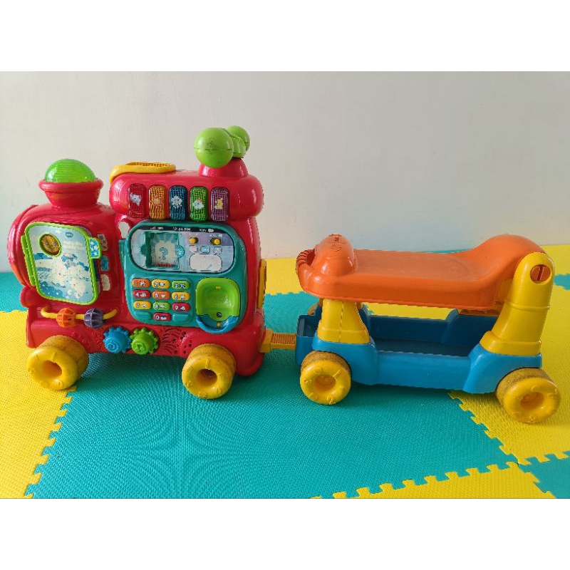 VTECH TRAIN PUSH AND RIDE preloved