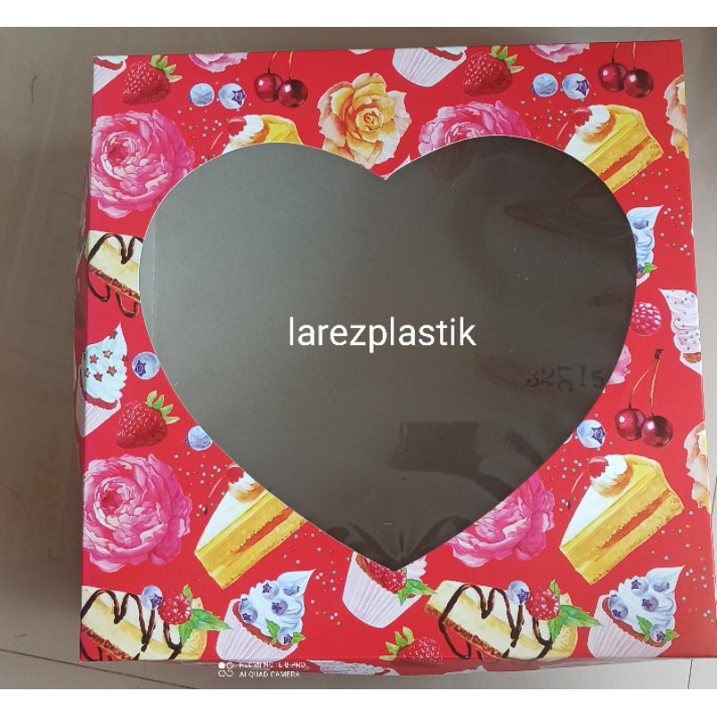 

dus kue / dus hajatan tart motif hati ukuran 16,20,26,28,30,32,35,40 bahan dublex tebal dan tersedia variasi ukuran lainnya