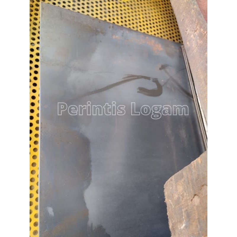 Plat Besi Polos/Eser Tebal 2mm 1.2 x 2.4 Meter