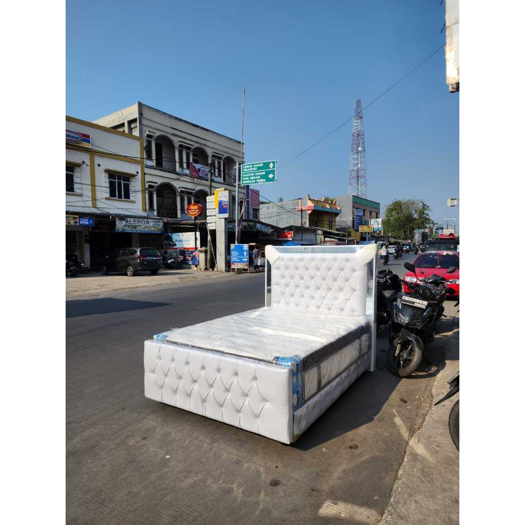DIVAN KANCING / DIVAN MINIMALIS / SANDARAN DIVAN