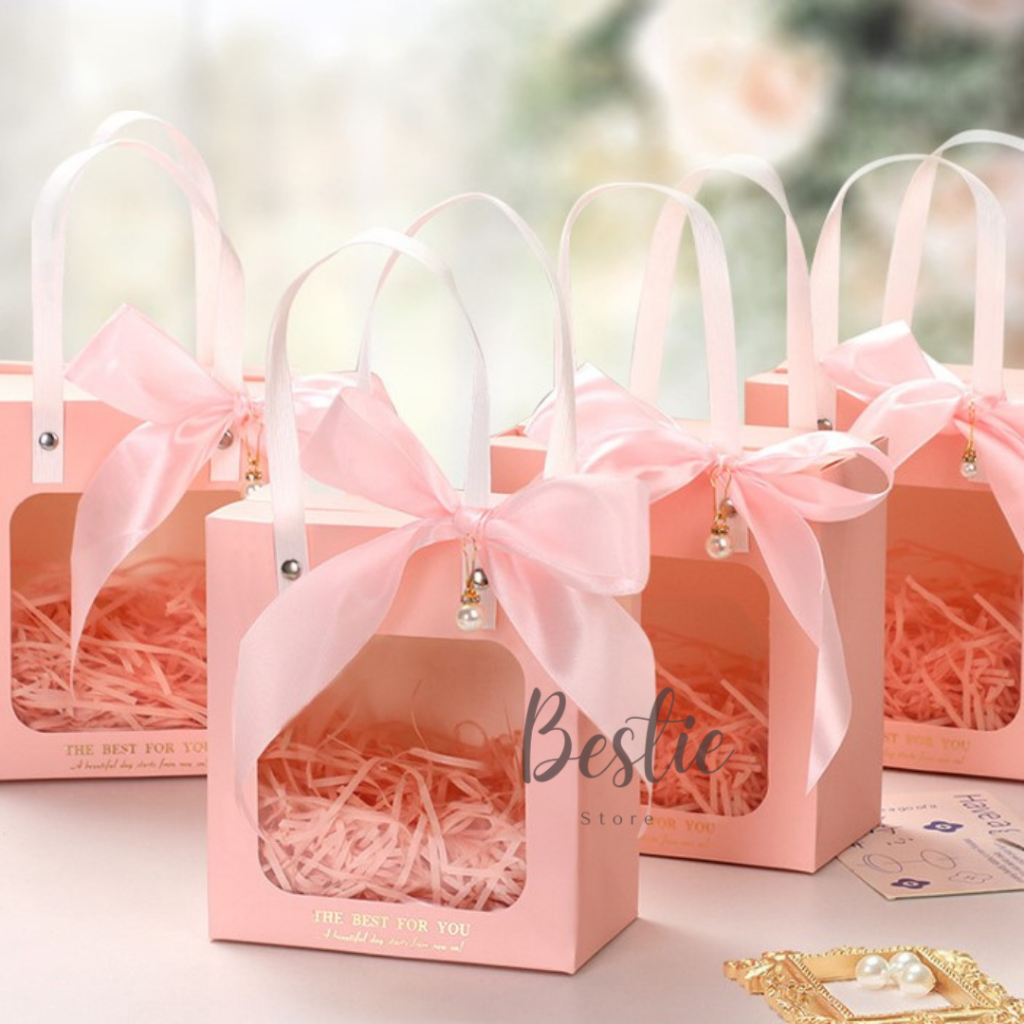 

Bestie Packaging Kotak Box Paperbag Tenteng Hampers Kado Souvenir Cantik Mika Depan Banyak Ukuran PB25