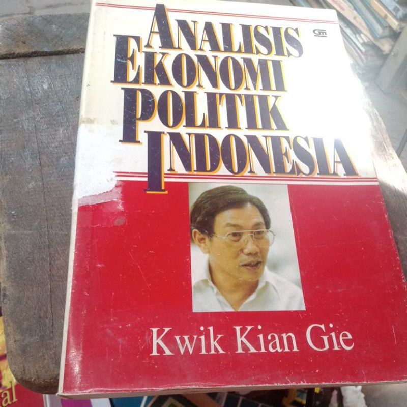 Analisis ekonomi politik indonesia