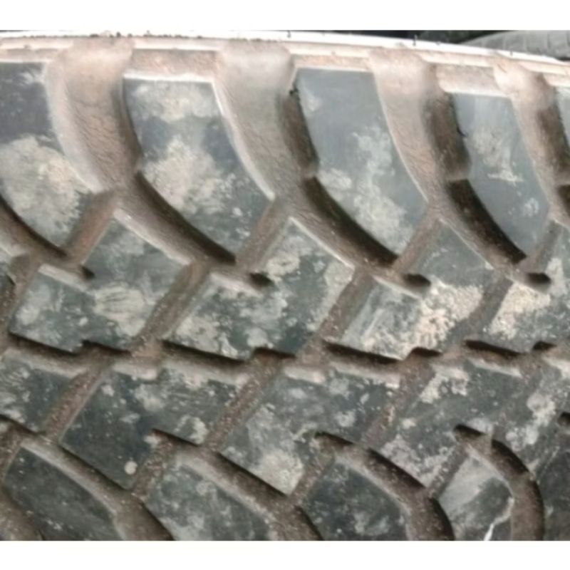 Ban Mobil Ring 15 Ukuran 31×10.50-15 Merek Bridgestone