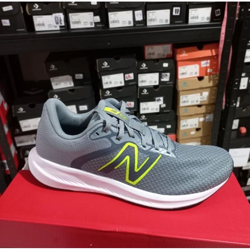 Sepatu Running NB M413GY2