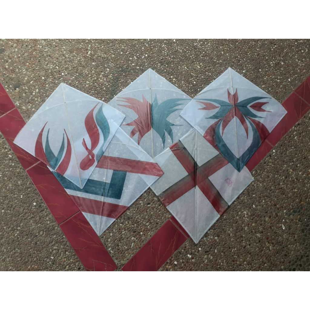 Layangan Seot Super Pulas Motif Serangga Garis Silang Ukuran 54