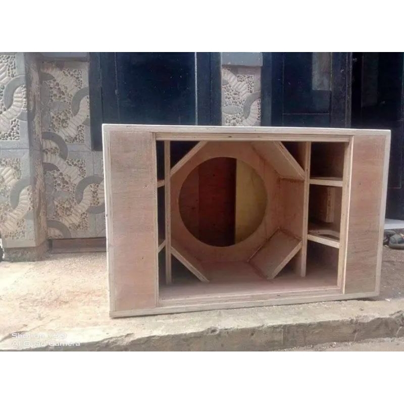 BOX SPEAKER 15 INCHI MODEL PARATHEL 115