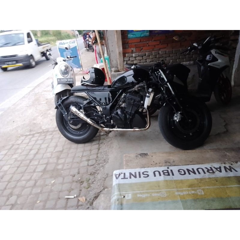 Wheeldop motor Yamaha XSR 155