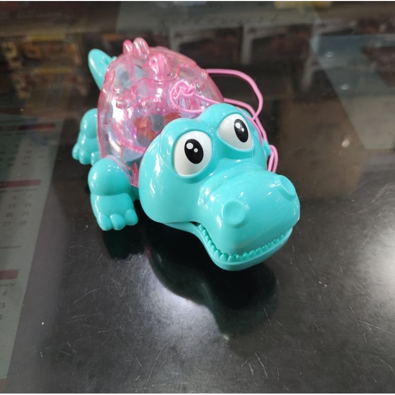 MAINAN BUAYA BATERAI LAMPU DAN MUSIK