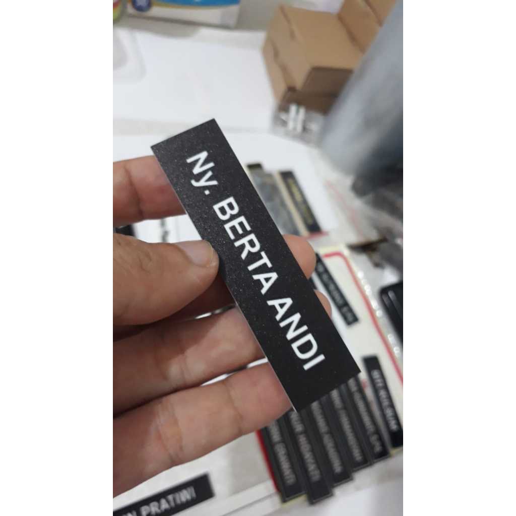 

Latar Full Hitam (Datar), Tidak Timbul (Name Tag/Nama Dada BHAYANGKARI / PERSIT)