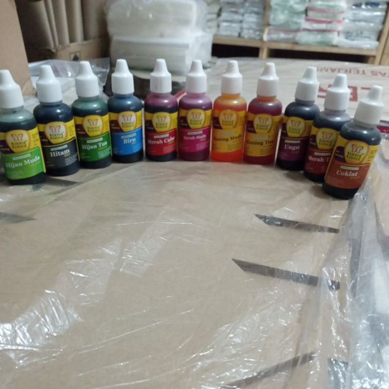

PEWARNA KOEPOE KOEPOE 30 ML BERBAGAI JENIS WARNA ALMIRA PLASTIK