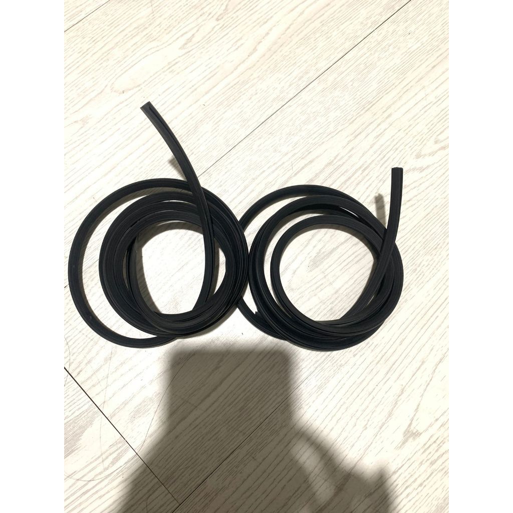 Karet Lis Fender Mobil Suzuki Escudo