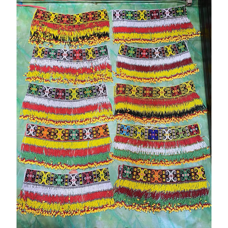 Tali pinggang / ikat pinggang teratai manik tari dayak