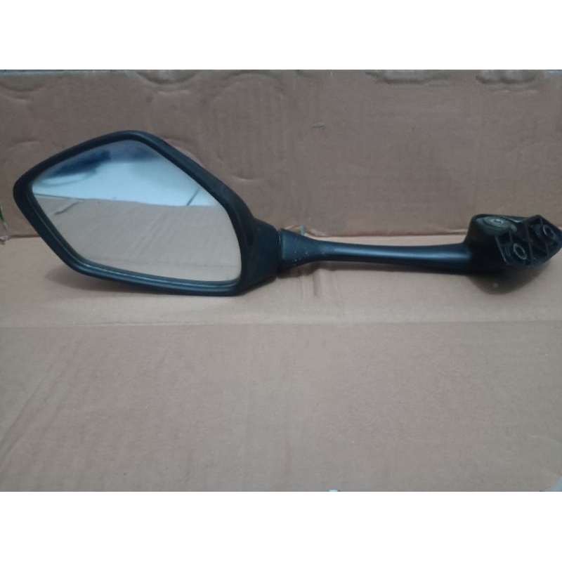 SPION ORIGINAL BAGIAN KIRI SUZUKI GSX R 150