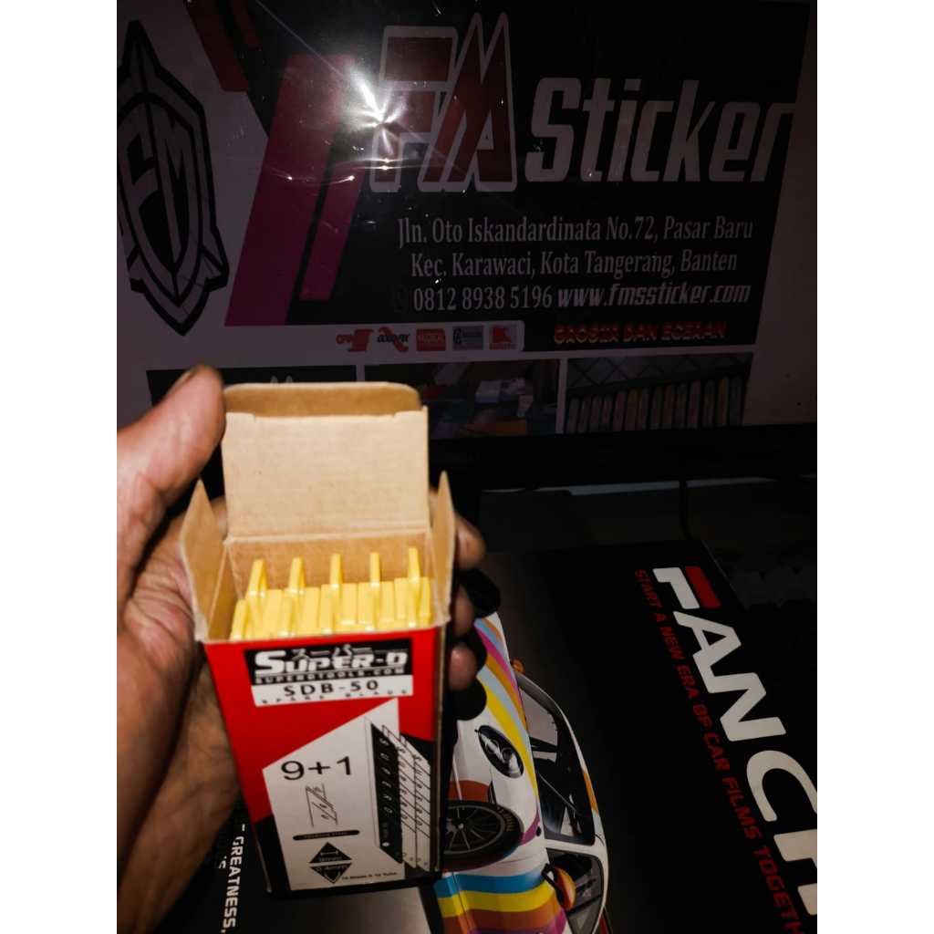 

perBox Super-D Japan SDB-50 Isi Cutter Sasori Blade SDB-77 per BOX