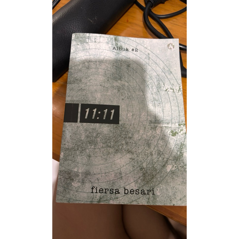 buku fiersa besari 11:11