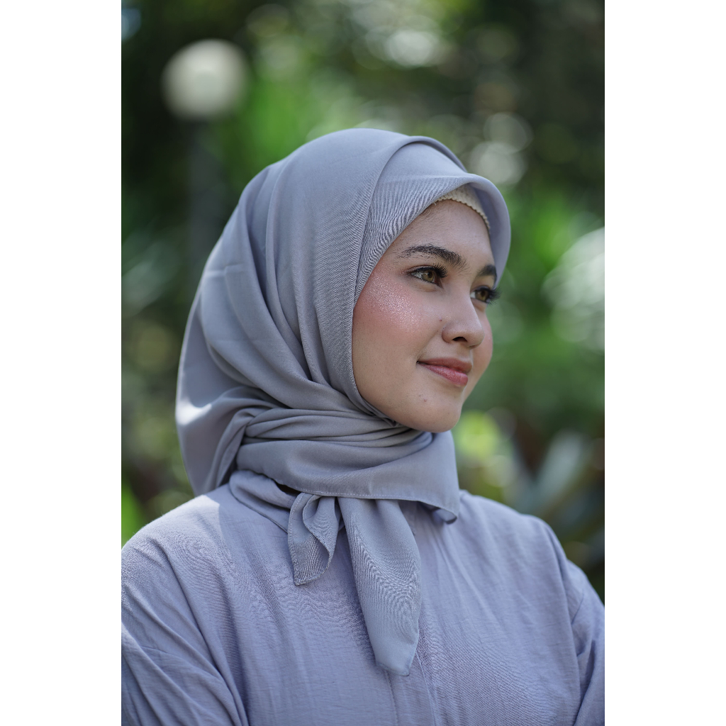 MANIKNA HIJAB GREY PARIS VOAL ULTRAFINE PREMIUM