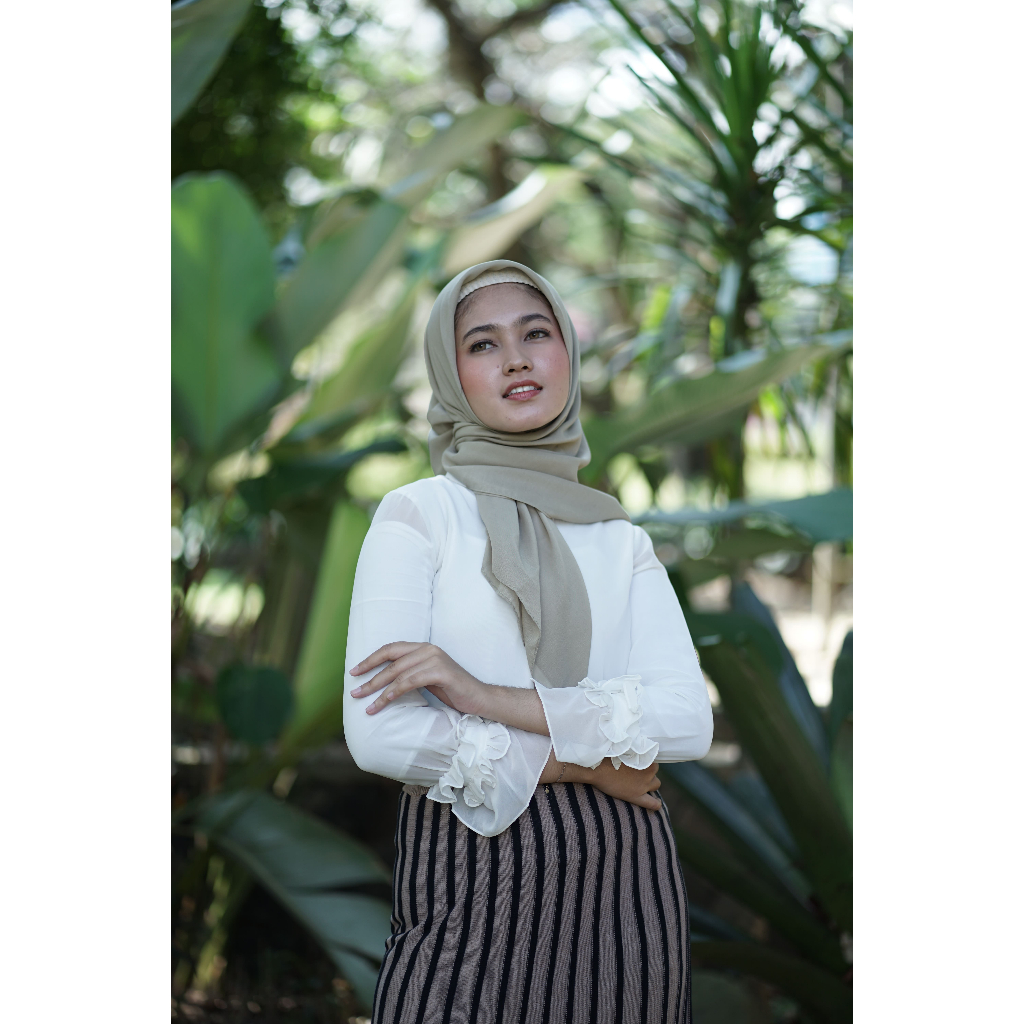 MANIKNA HIJAB KHAKI PARIS VOAL ULTRAFINE PREMIUM