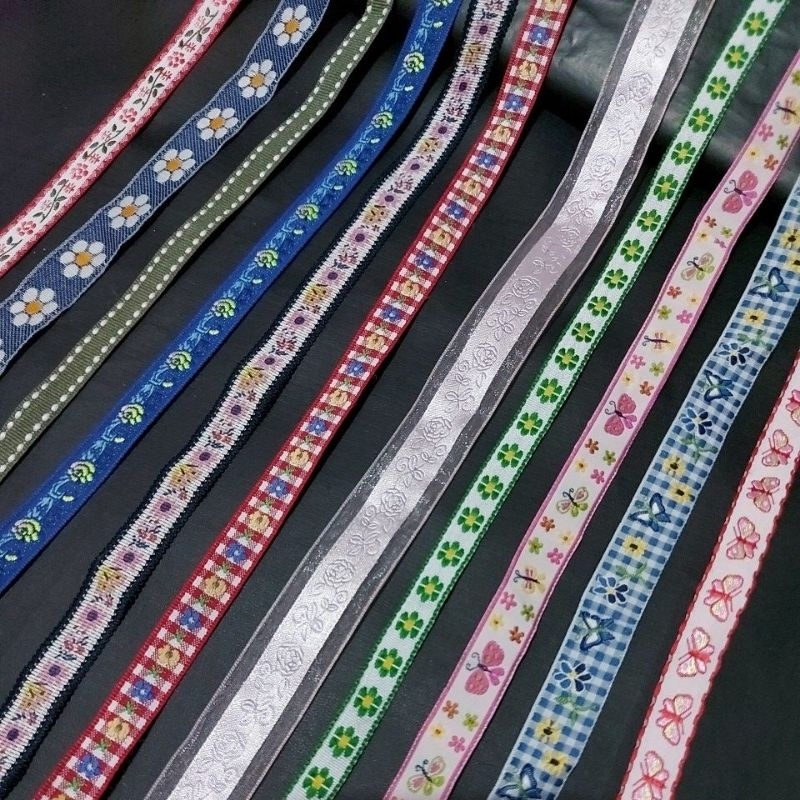 

Pita Motif Unik Meteran