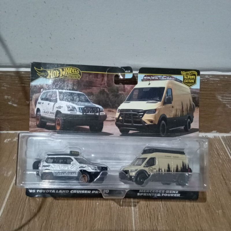 05 toyota land cruiser prado vs mercedes benz sprinter tourer hotwheels premium car culture doubles